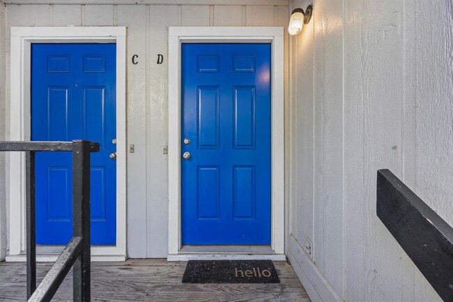 Building Photo - 5215 St Georges Green