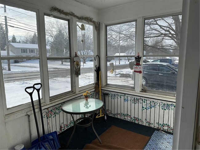 Foto del edificio - 1878 Ridge Rd