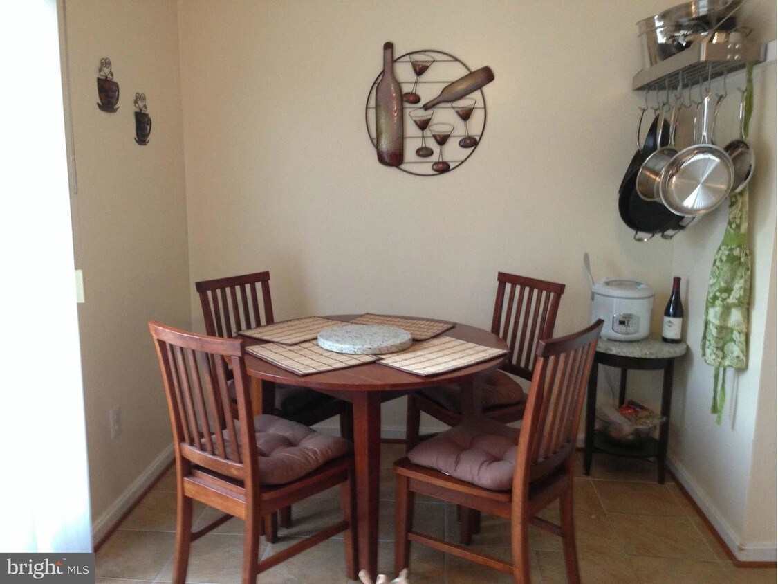 5660 White Dove Ln, Clifton, VA 20124 Townhome Rentals in Clifton VA