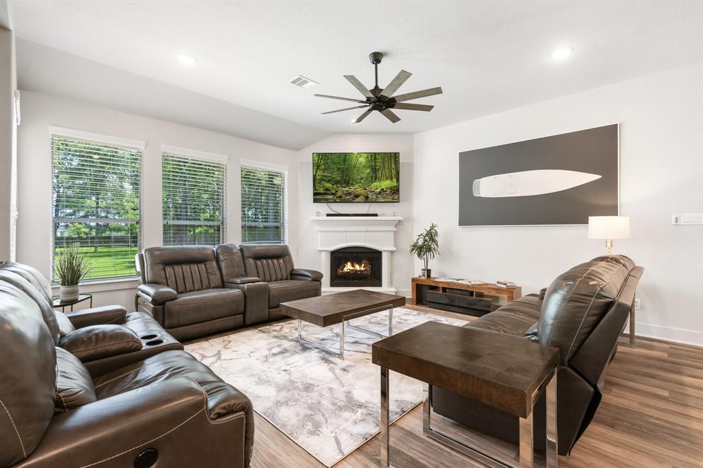 Foto principal - 18913 Harbor Side Blvd