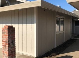 Building Photo - Duplex for Rent