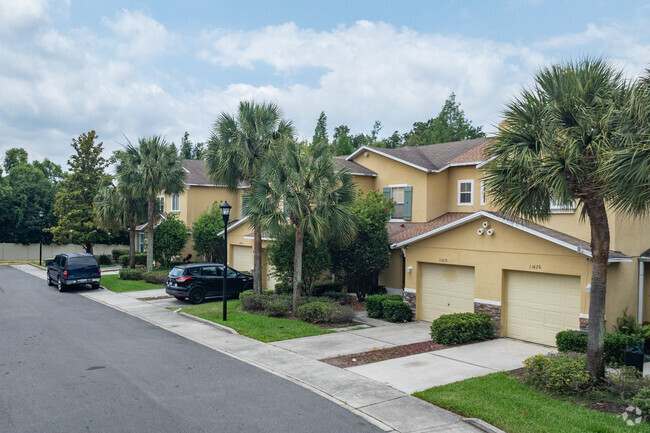 Foto del edificio - 11644-11650 Mango Ridge Blvd