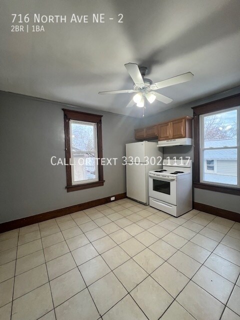 Foto del edificio - Two bedroom upper level apartment in Massi...