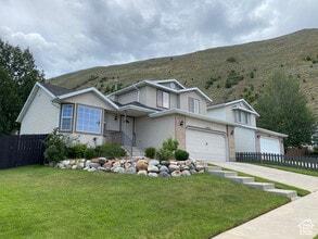 Building Photo - 15059 S Manilla Dr