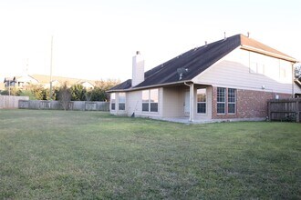 Building Photo - 6802 Claire Brook Dr