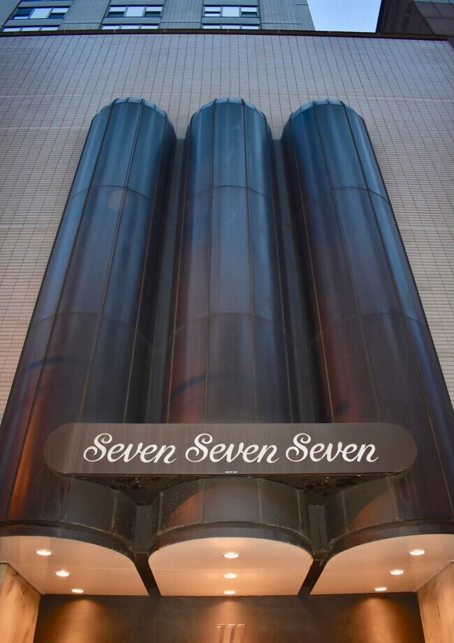 Foto del edificio - 777 N Michigan Ave