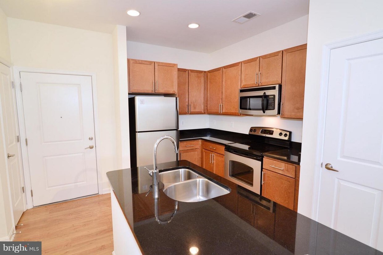 Foto principal - 4209 Ridge Top Rd