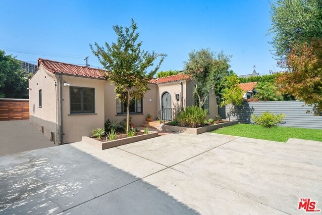 Foto del edificio - 619 S Sycamore Ave