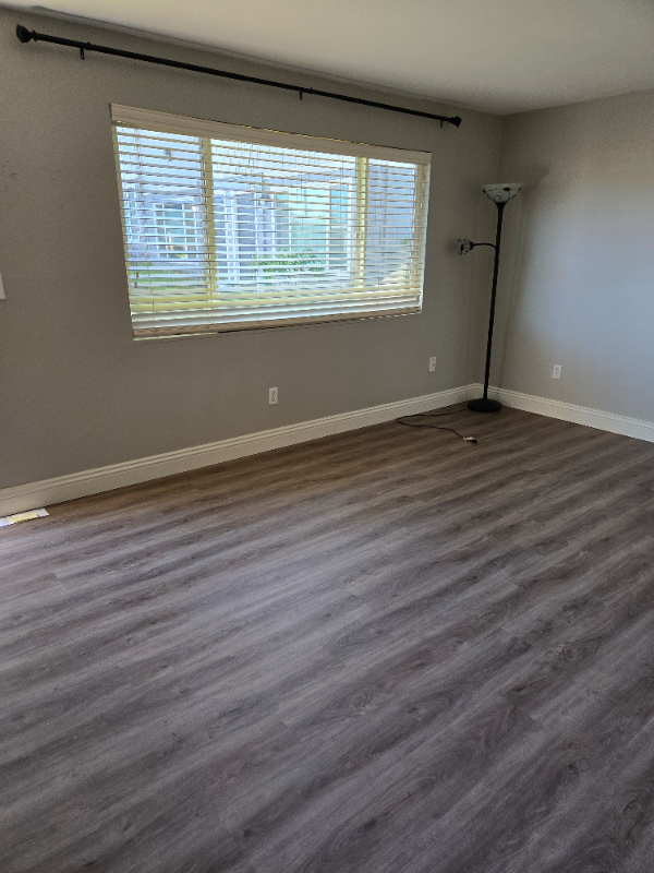 Building Photo - 14655 SW 76th Ave