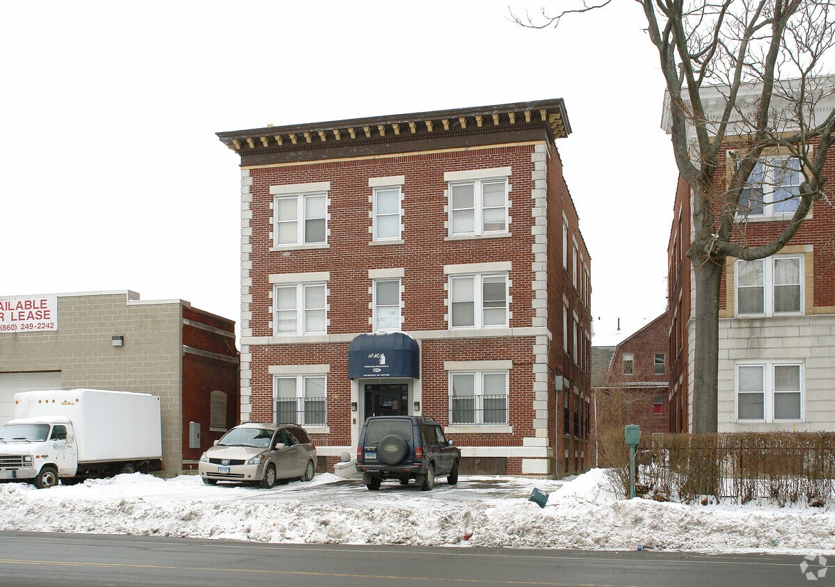 Building Photo - 441 Wethersfield Ave