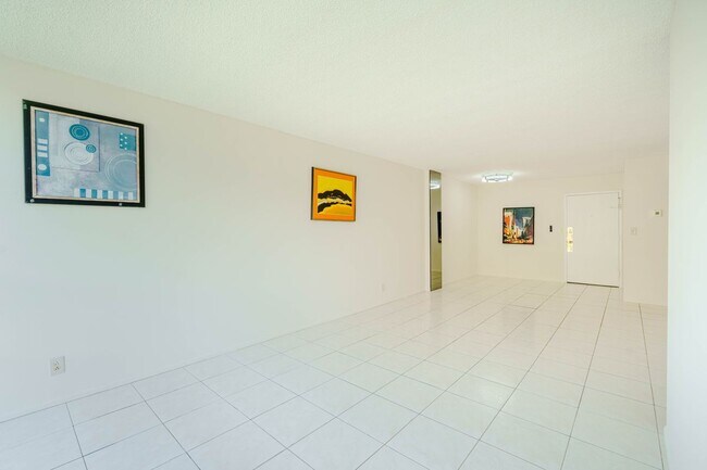 Foto del edificio - 801 Three Islands Boulevard