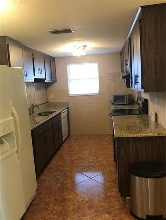 Foto del edificio - 10327 Oleander Dr