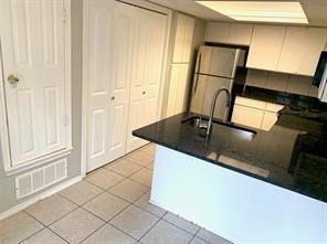 Foto del edificio - 18040 Midway Rd