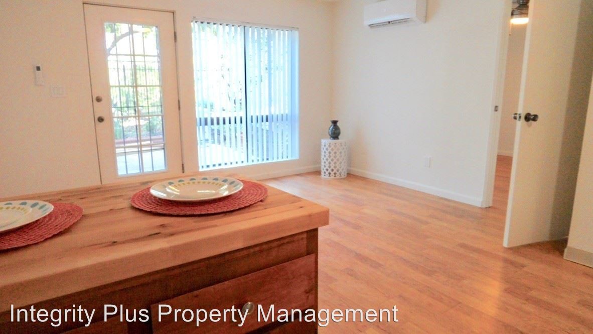 Foto principal - 8671-8687 Lemon Ave