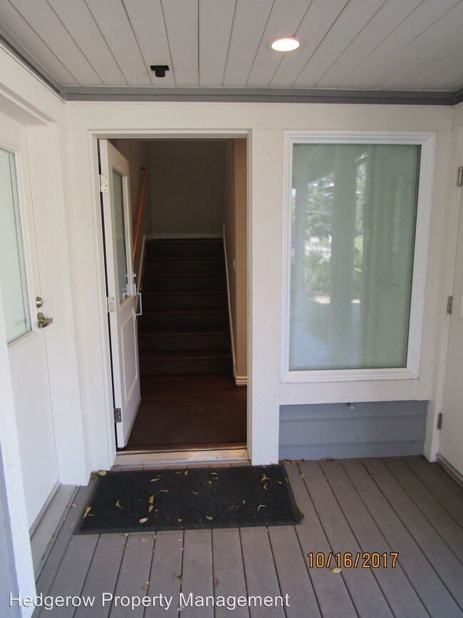 Foto del edificio - Studio, 1 bath House - 6913A Yount Street