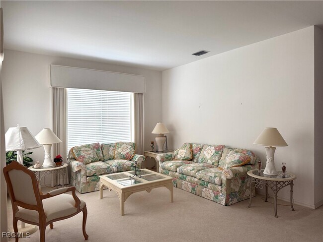 Foto del edificio - 11081 Lakeland Cir