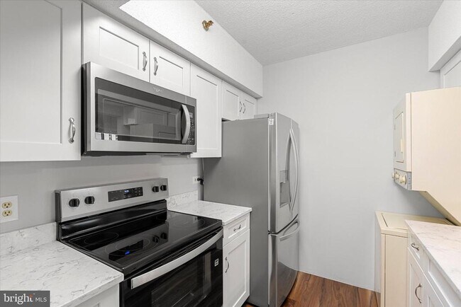 Foto del edificio - 5505 Seminary Rd