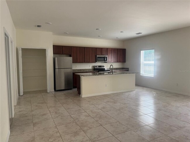 Building Photo - 108 Boxwood Ln