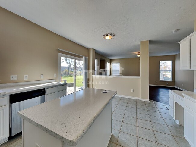 Foto del edificio - 16938 Cedar Creek Ln