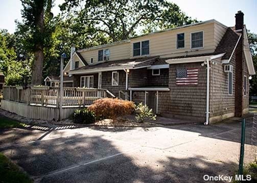 Building Photo - 105 Huguenot Dr