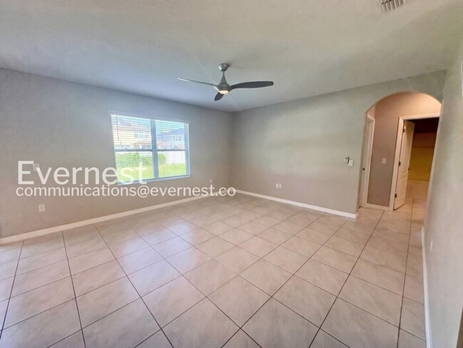Building Photo - 1630 Spray Terrace