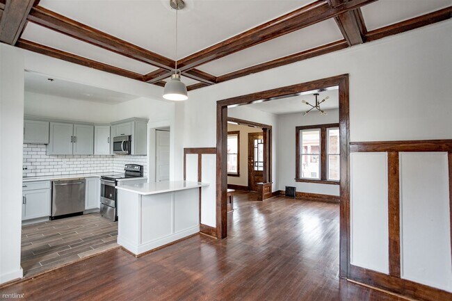 Foto del edificio - 3 br, 1 bath Townhome - 3629 Howard St