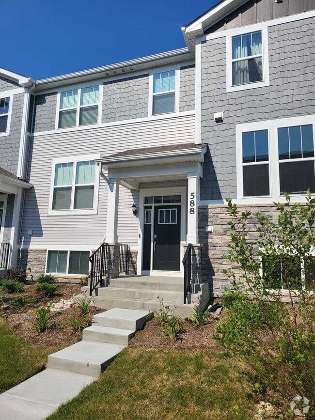 Building Photo - 588 Wolverine Dr