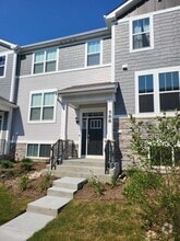 Building Photo - 588 Wolverine Dr