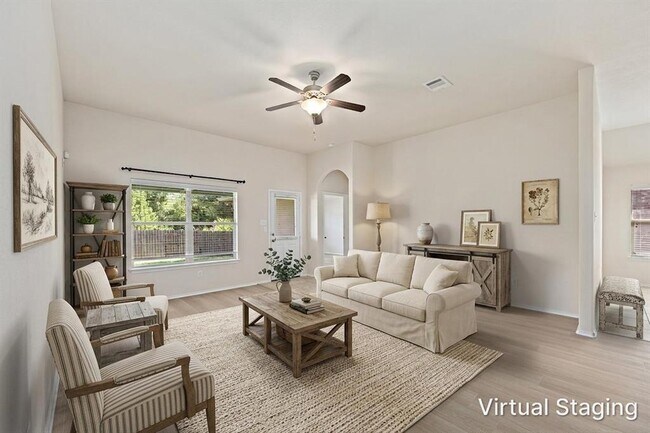 Foto del edificio - 1525 Tranquility Ln