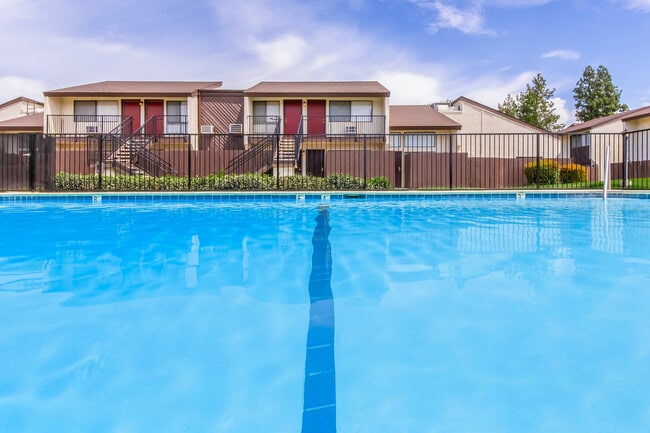 Building Photo - Cedarwood Apartments