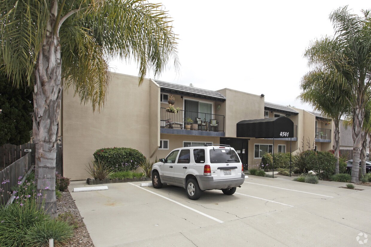 Building Photo - Los Arboles Apartments