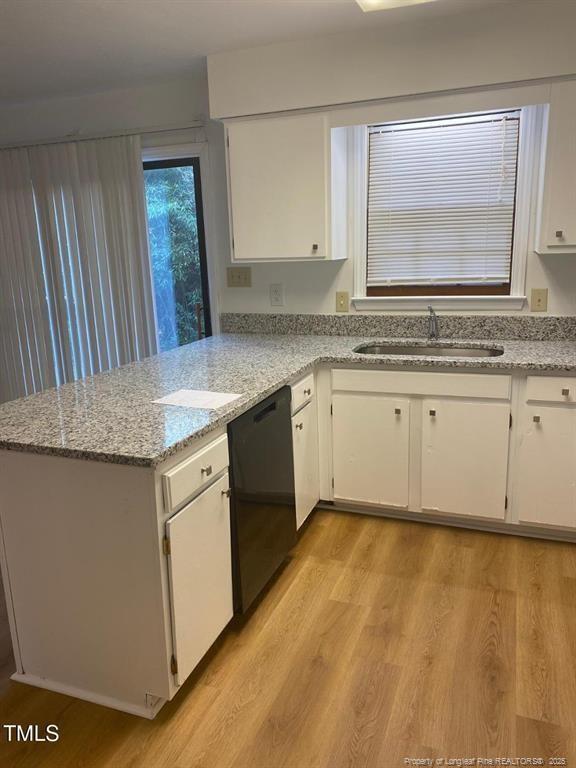 Foto del edificio - 8741 Chapel Hill Rd