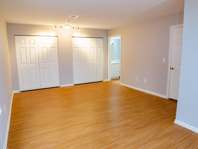 Building Photo - 3160 Poplar Creek Dr SE