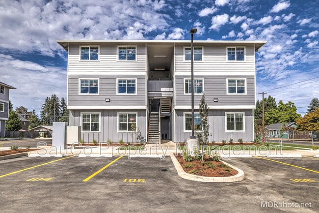 Building Photo - 2560 Hawthorne St