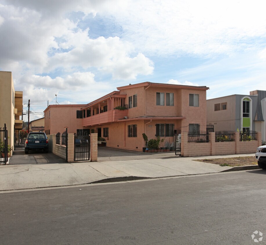 Primary Photo - 1148 N Westmoreland Ave