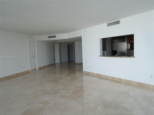 Building Photo - 715 Bayshore Dr