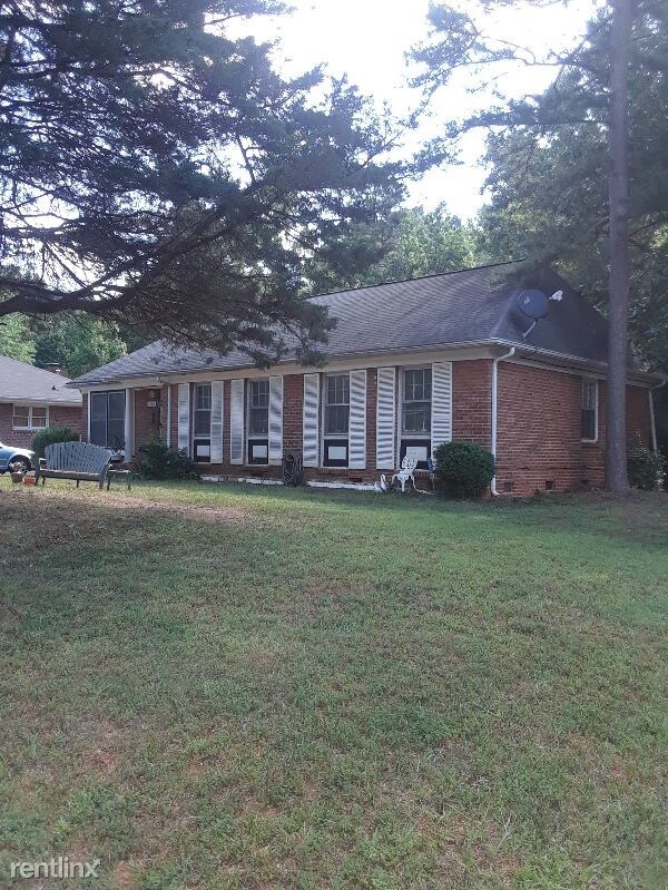 Building Photo - 4 br, 1.5 bath House - 6300 Farmingdale Drive