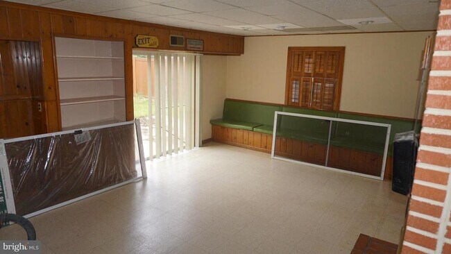 Foto del edificio - 8105 Legation Rd