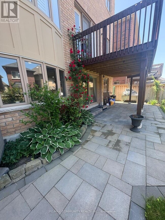 Building Photo - 699 Somerville Dr