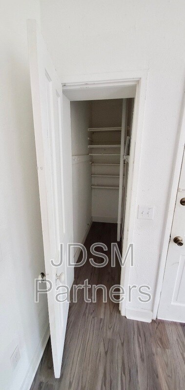 Foto del edificio - 1263 N Clarkson St