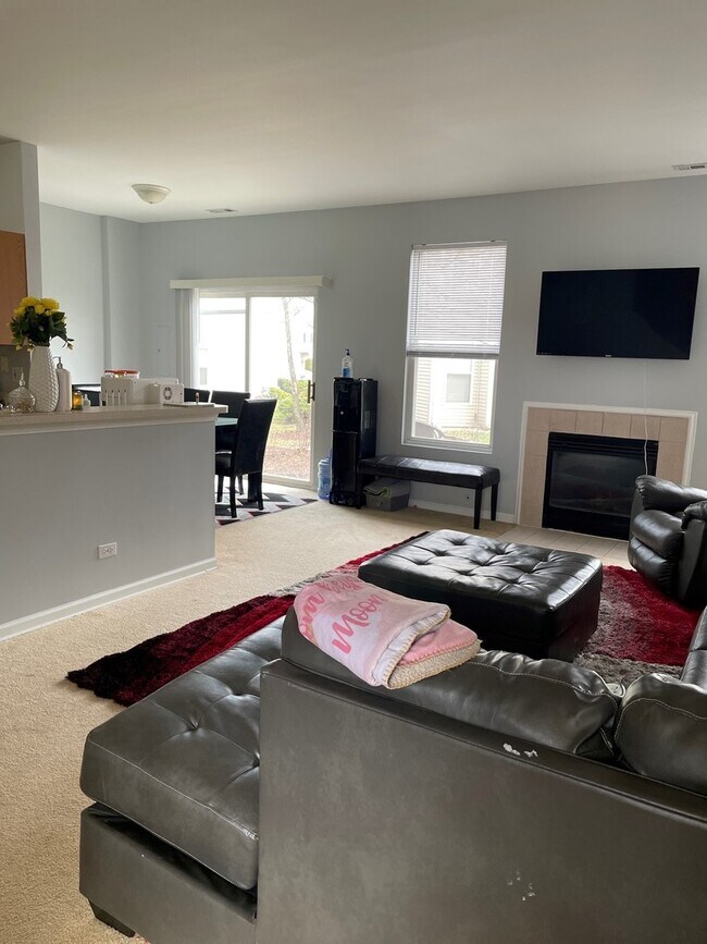 Foto del edificio - 712 Meadowridge Dr