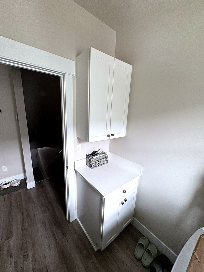 Building Photo - 2600 Racquet Ln