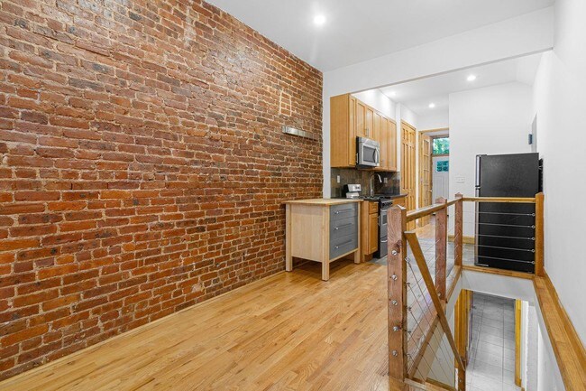 Building Photo - 401 12th Street