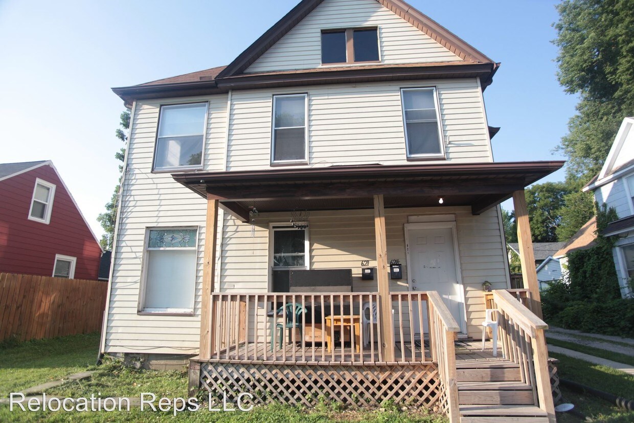 Foto principal - 621 Douglas Ct