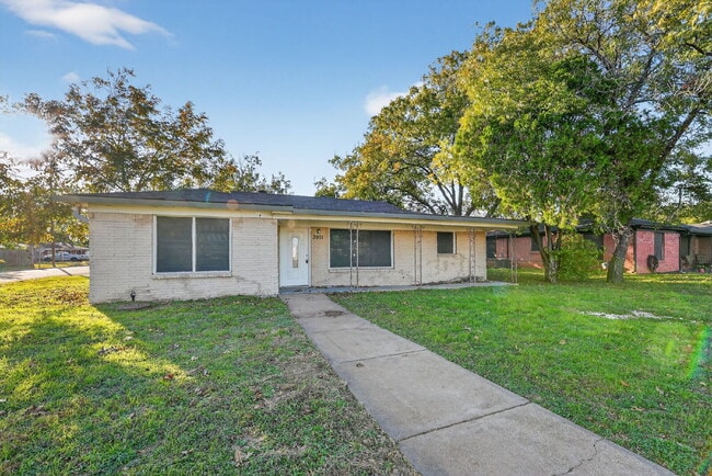 Photo - Charming 3-Bedroom Home on a Corner Lot in Fort Worth!
