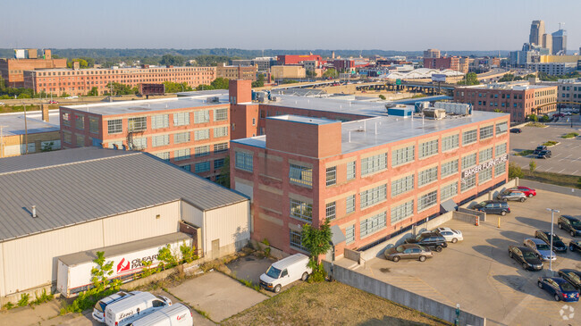 Foto del edificio - Baker Lofts