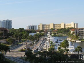 Building Photo - 155 Yacht Club Dr