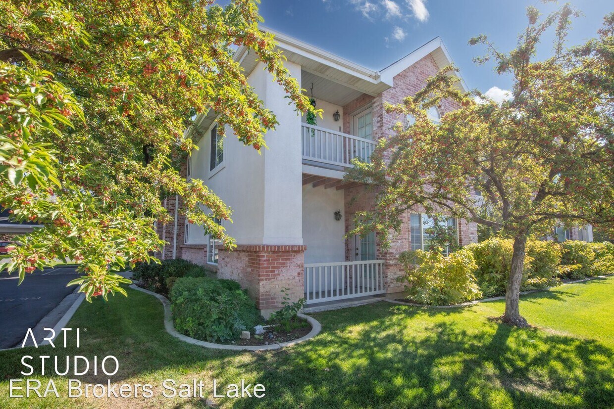 Primary Photo - 2 br, 2 bath House - 56 N. Garden Park Dr. #5