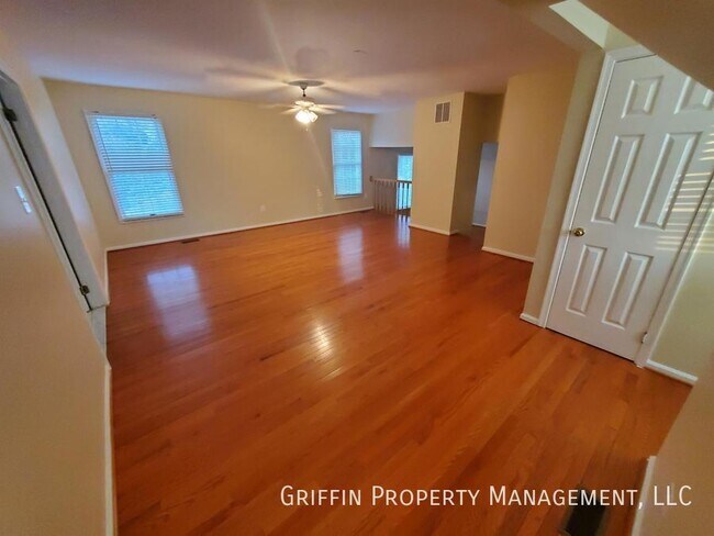 Foto del edificio - 1411 Golf Course Dr