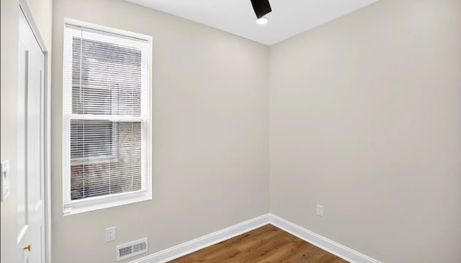 Foto del edificio - 5229 W Jefferson St